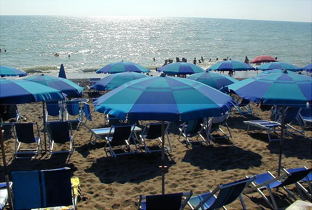 Camping Free Beach Hotel Marina Di Bibbona 3*,